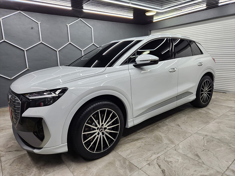 2024 Audi Q4 Etron Kraze Stunna 20x8 5 Falken Azenis Fk510 255 45r20 